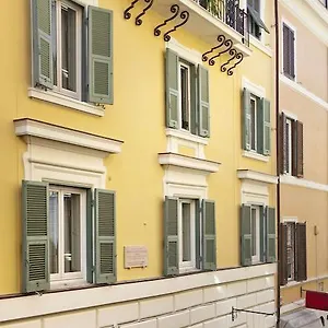 Gasthof Garibaldi Piazza Di Spagna, Rom
